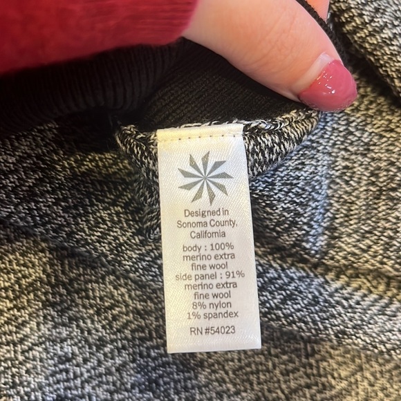 Athleta Woman’s Grey Sweater Dress Size S - Picture 6 of 6